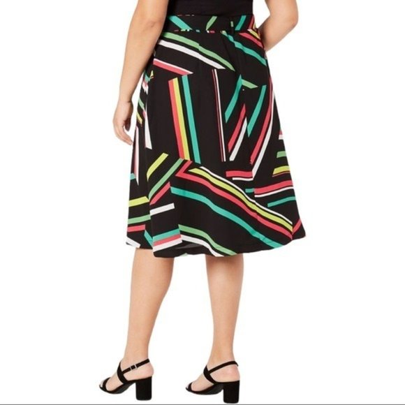 BAR III Trendy Plus Size Printed A-Line Skirt - NWT - Size 14 Petite - Picture 2 of 3